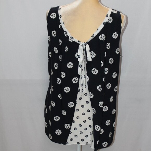 Kaari Blue Sand Dollar Print Navy and White Sleeveless Top - Picture 6 of 13